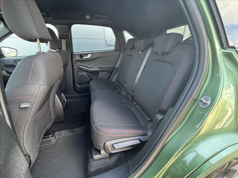 Ford Kuga 1,5 EcoBoost 137 kW ST-Line - fotka 13 z 27
