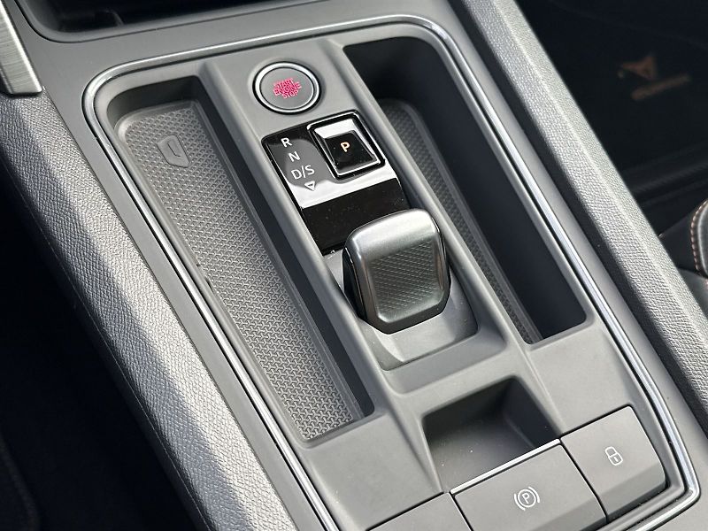Cupra Formentor (2023) 1.4 TSI e-Hybrid DSG - fotka 15 z 32