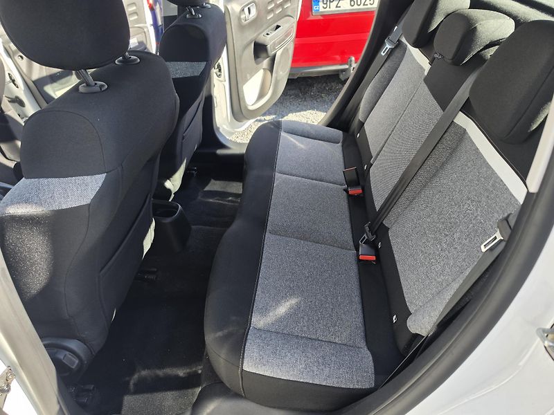 Citroën C3 1.2  - fotka 9 z 16