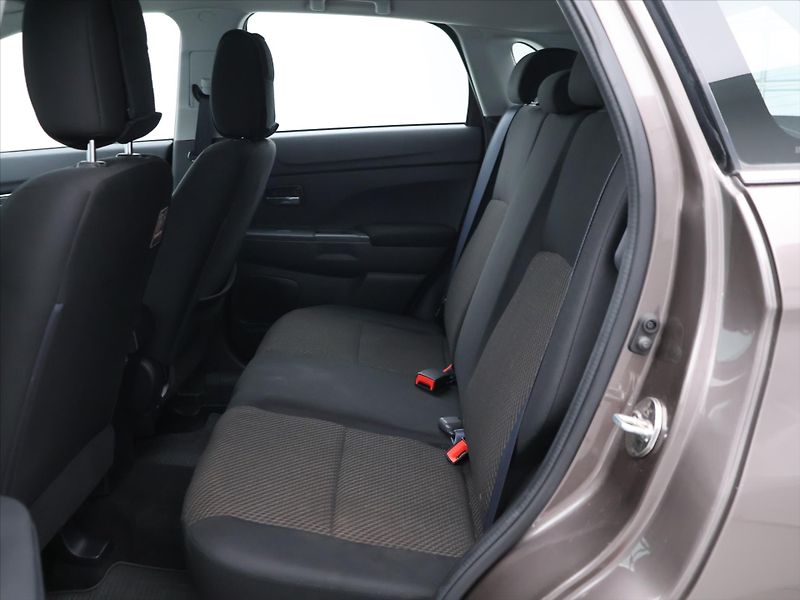 Mitsubishi ASX 1.6 MIVEC 86kW LPG CZ - fotka 13 z 28