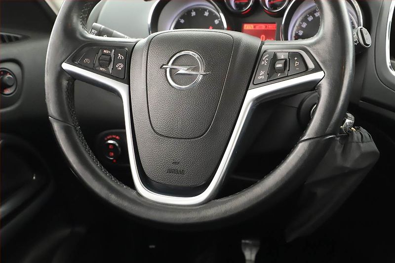 Opel Zafira (2012) Cosmo 2.0 CDTI, Navi, Xenony - fotka 15 z 16