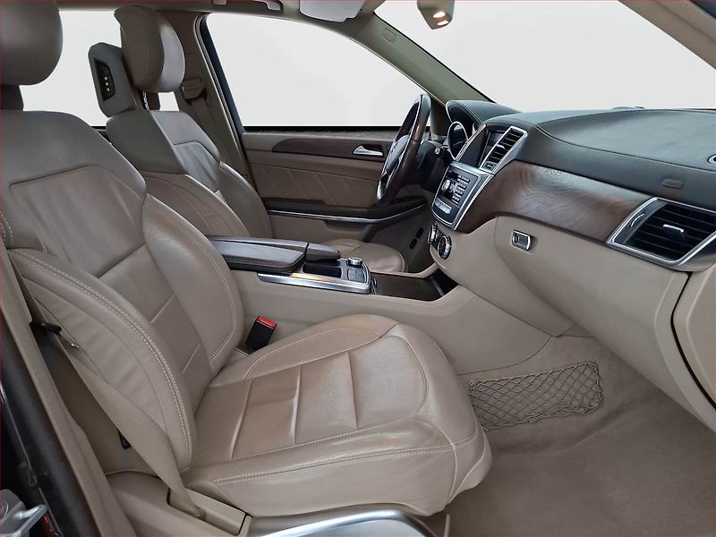 Mercedes-Benz GL (2014) 500 - fotka 9 z 27