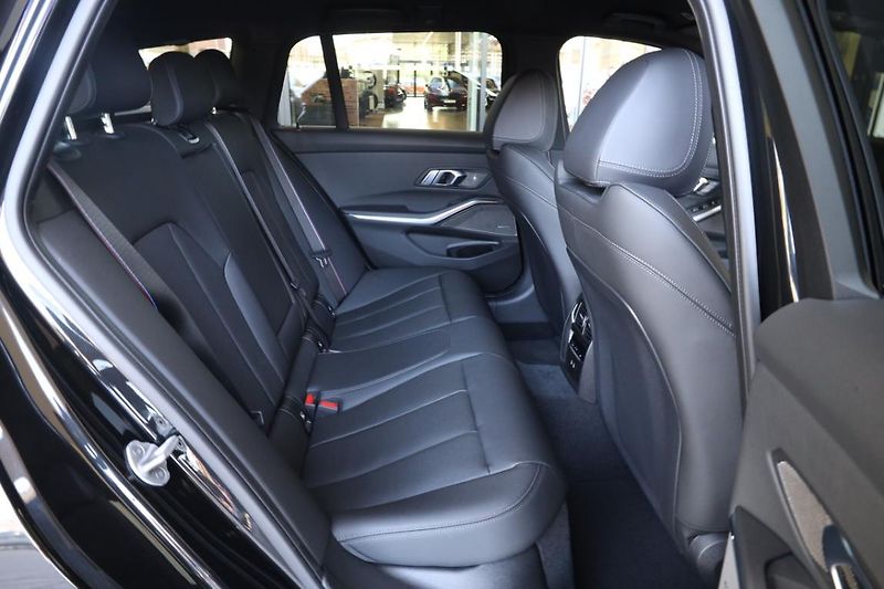 BMW Řada 3 M340i xDrive Touring - fotka 6 z 18