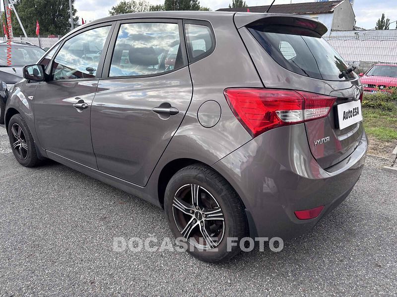 Hyundai ix20 (2013) 1.4i, 2.maj,ČR, AC, el. - fotka 2 z 3