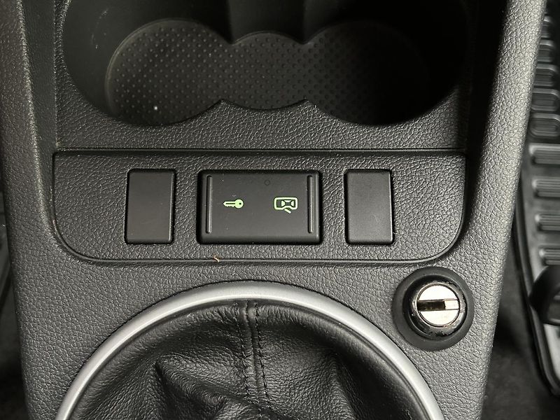 Škoda Roomster 1.6 V Comfort - fotka 11 z 25