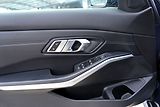 BMW Řada 3 320d xDrive/Lasery/kůže/1.maj. - náhled 14