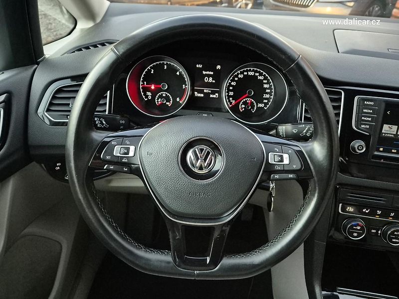 Volkswagen Golf Sportsvan (2016) 2.0TDi 110KW Highline původ ČR - fotka 24 z 51