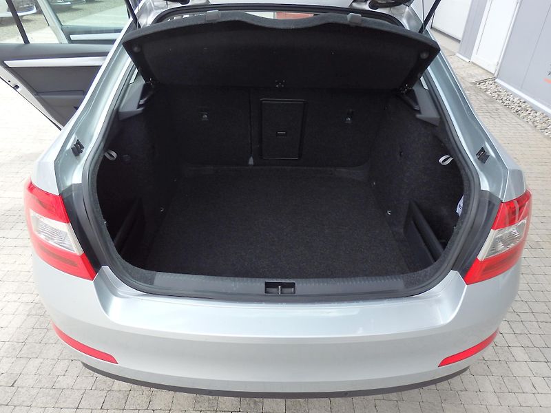 Škoda Octavia 2.0 TDI 110 kW 6x AIRBAG - fotka 8 z 17
