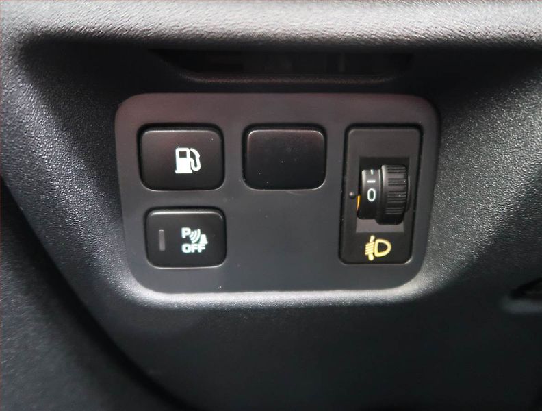 Citroën C4 Picasso (2009) 2.0 HDi, nová STK, slušný stav - fotka 16 z 19