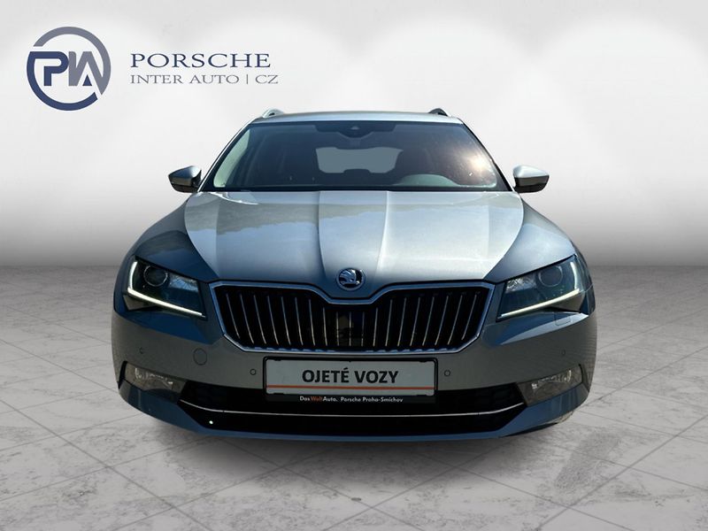 Škoda Superb Combi Grt L&K TD 140/2.0 A7A 4 - fotka 2 z 27