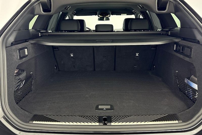 BMW Řada 5 540d xDrive Touring - fotka 9 z 25