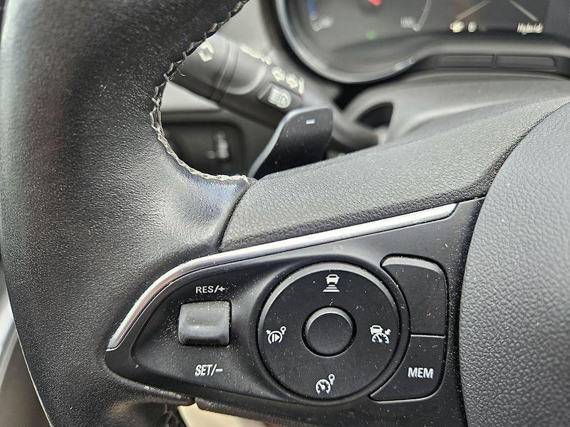Opel Grandland X (2020) Plug-In Hybrid 200 4x4 EAT8 - fotka 23 z 31