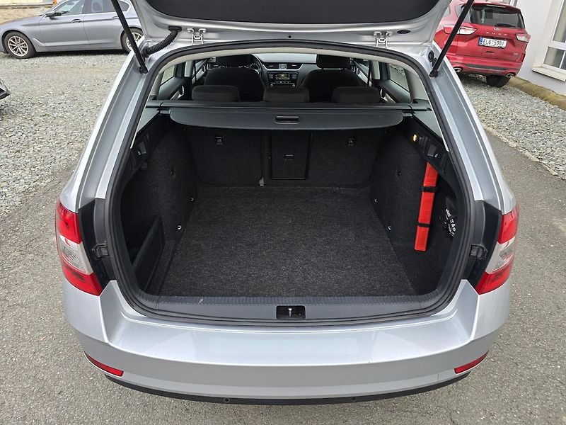 Škoda Octavia STYLE LED DIGIKLIMA-DPH - fotka 31 z 33
