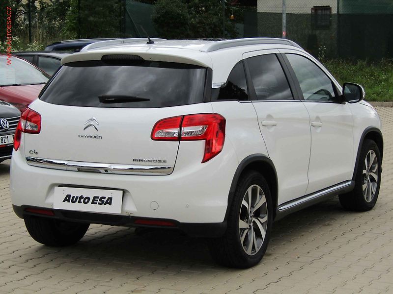 Citroën C4 Aircross (2013) 1.8HDi 4x4, Panorama - fotka 6 z 23