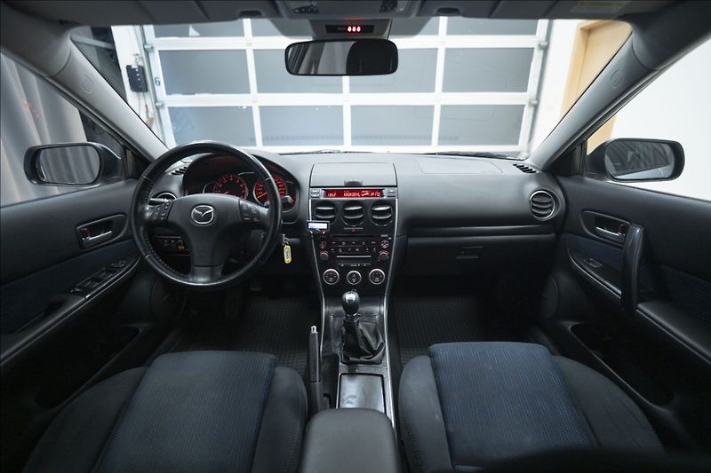Mazda 6 2,0 i AAC VÝHŘEV BOSE NOVÉ ČR - fotka 14 z 33