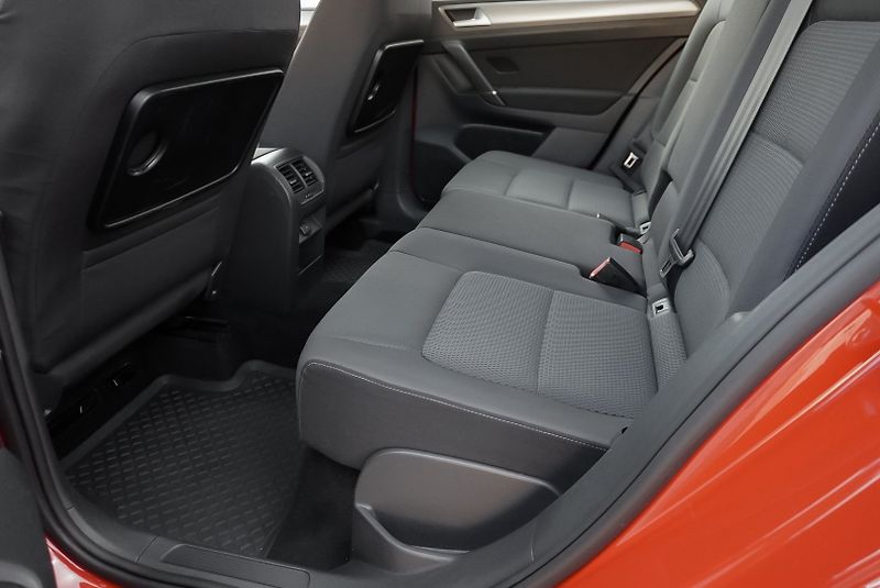 Volkswagen Golf Sportsvan 1.4 TSI - fotka 14 z 32