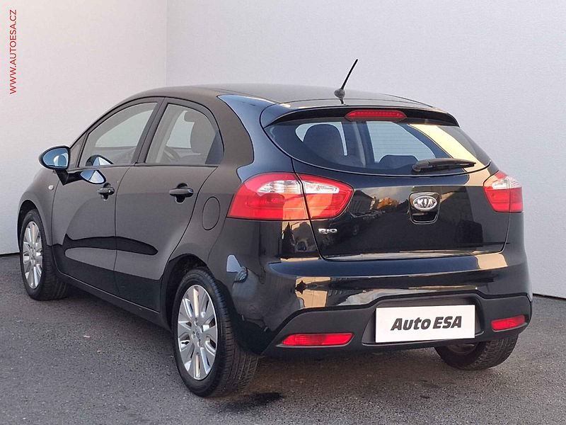 Kia Rio (2012) 1.2i, Edition, AC, +kola - fotka 6 z 17