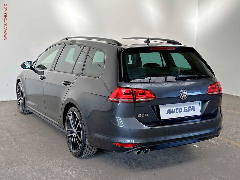 Volkswagen Golf (2016) 2.0 TDi, GTD, bixen, panor - fotka 6 z 17