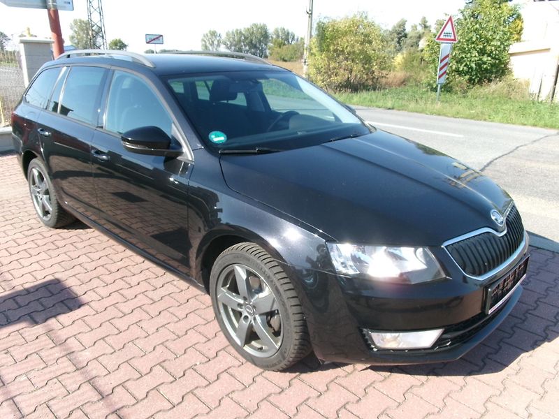 Škoda Octavia 2,0 TDI AUTOKLIMA - fotka 12 z 40