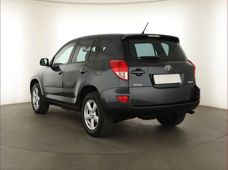 Toyota RAV4 (2008) 2.2 D-4D, 4X4, Tempomat - fotka 4 z 13