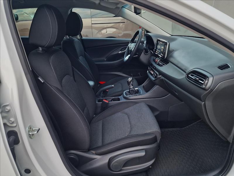Hyundai i30 1.0 T-GDI Smart Kombi,ČR,1Maj - fotka 14 z 50