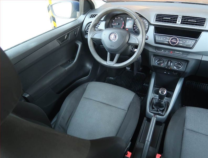 Škoda Fabia (2015) 1.0 - fotka 7 z 14