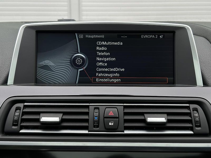 BMW Řada 6 640d Coupé 8AT 230kW Head-Up K - fotka 30 z 42