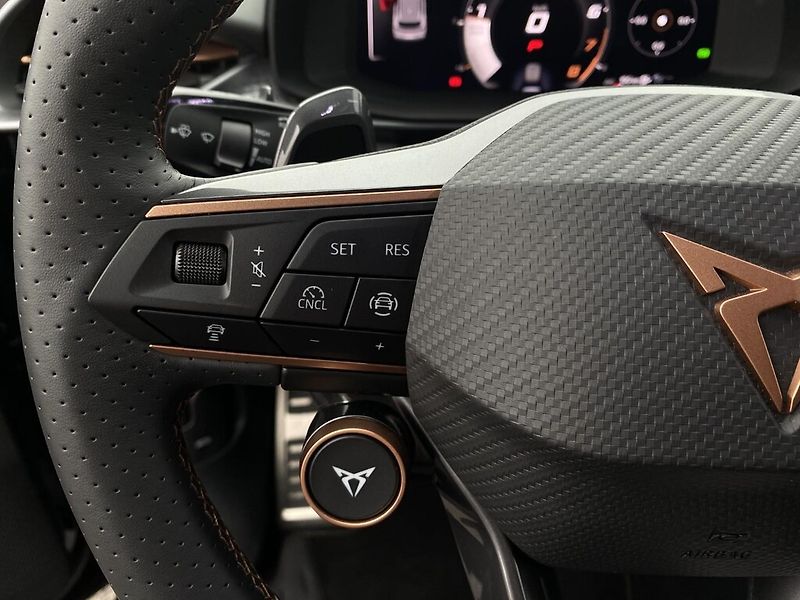 Cupra Terramar DSG 4WD 2,0 TSi 150 kW - fotka 14 z 30