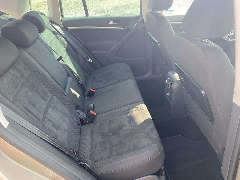 Volkswagen Tiguan 2.0TDi,DSG,rezervace - fotka 33 z 63