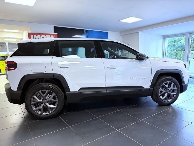 Jeep Compass (2026) NEW e-Hybrid 145k eDCT6 Altitu - fotka 4 z 16