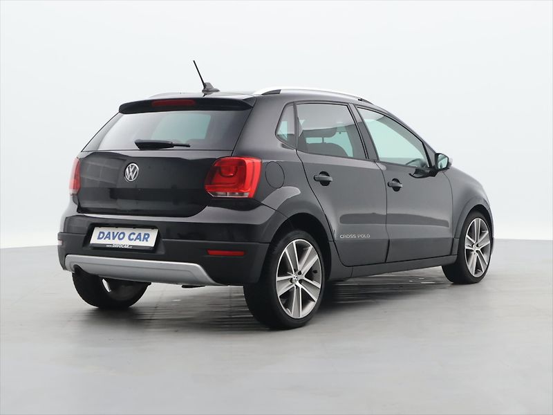 Volkswagen Polo 1,4 i 63kW Cross AutoKlima - fotka 7 z 34