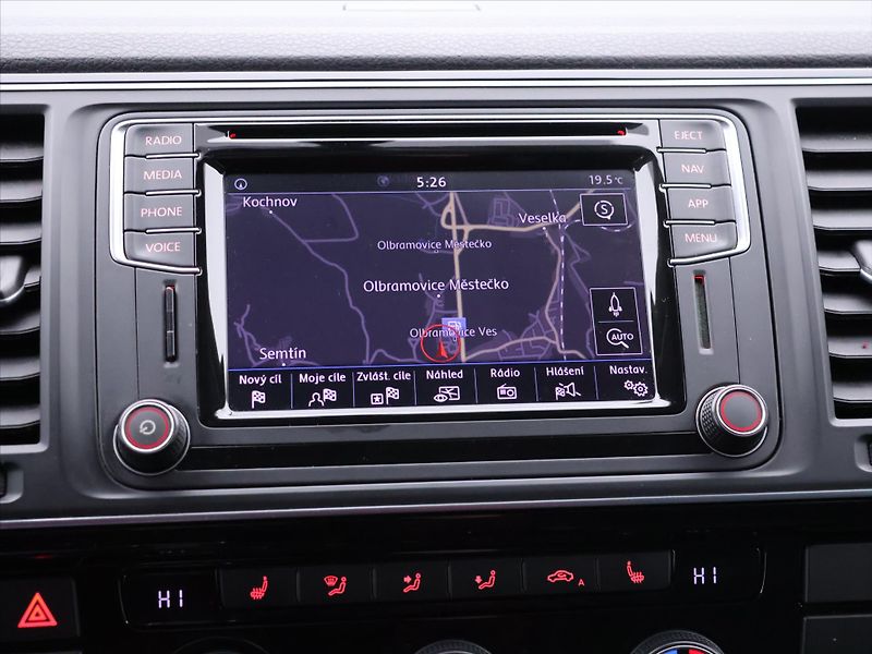 Volkswagen Multivan 2,0 TDI DSG Highline 6-Míst DP - fotka 14 z 25