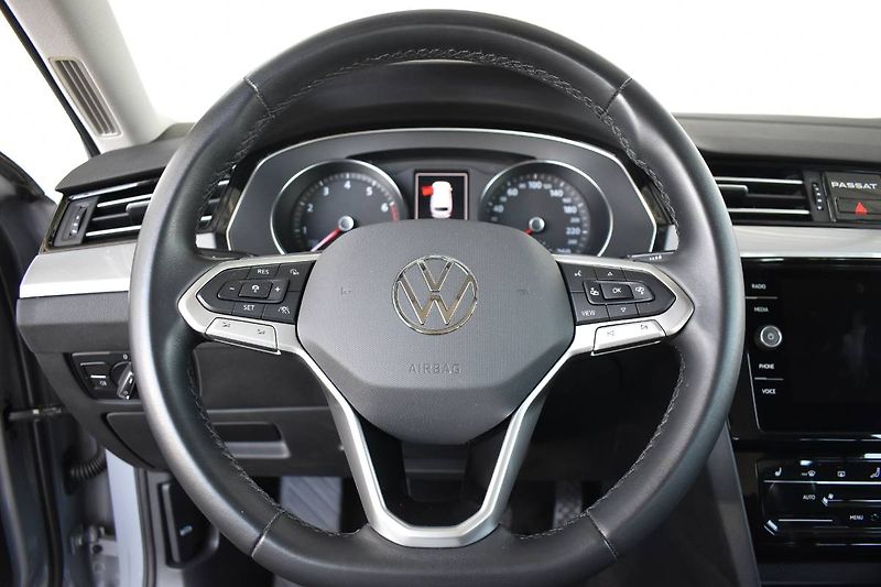 Volkswagen Passat Variant (2023) 1.5TSI 110kW, LED,Manuál - fotka 17 z 23