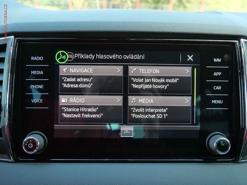 Škoda Karoq (2019) 2.0 TDi, 1.maj,ČR, Style, TZ - fotka 21 z 29