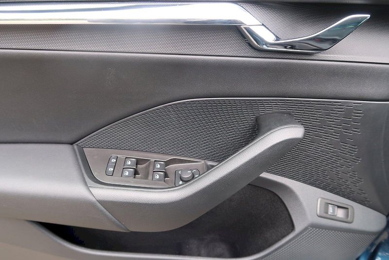 Škoda Octavia (2022) Combi Style Exclusive 2,0 TDi/ - fotka 18 z 35