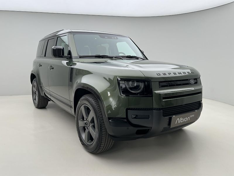 Land Rover Defender 110 D350 X-DYNAMIC REZERVACE - fotka 3 z 51