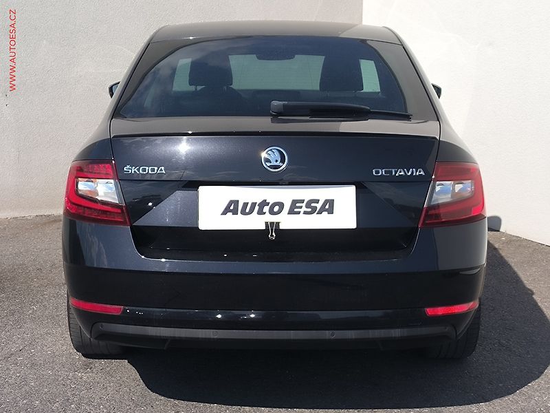 Škoda Octavia (2018) 1.5 TSI, ČR, Style, DSG, LED - fotka 5 z 19