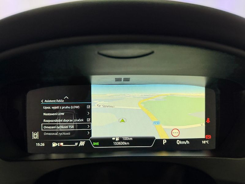 Jaguar F-Pace 2.0d AWD A/T PRESTIGE, WEBASTO - fotka 19 z 25