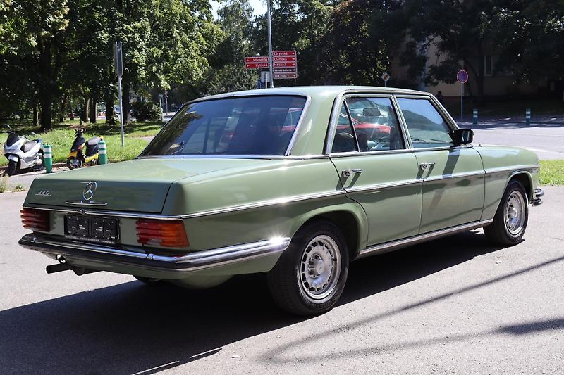 Mercedes-Benz 115 W115 230.4 manuál - fotka 11 z 50