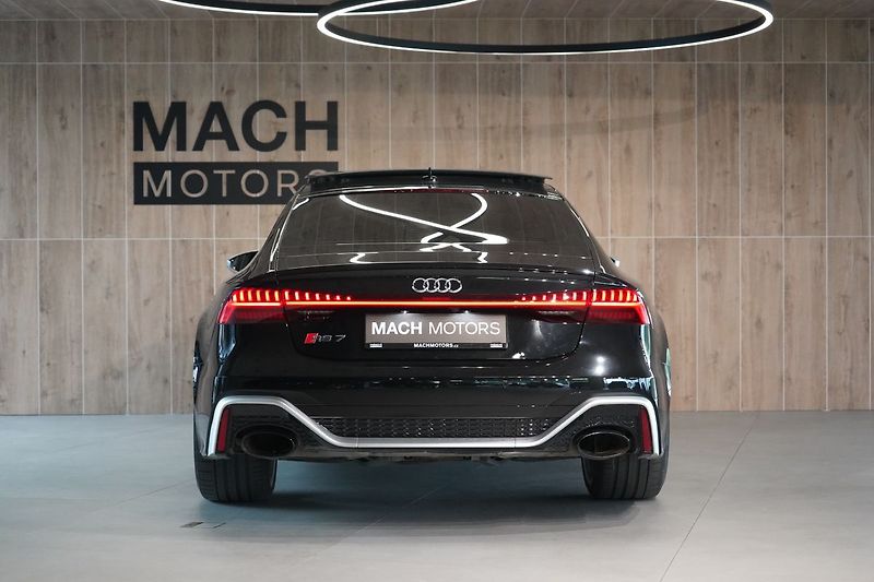 Audi RS 7 Carbon, B&O, Matrix, Ventilace - fotka 9 z 50