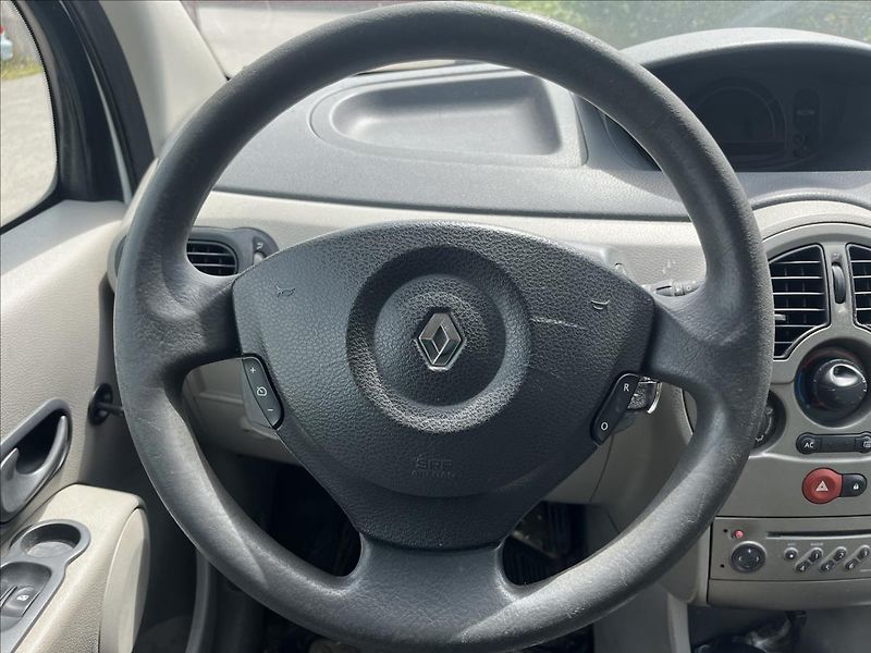 Renault Modus 1,4 i SERVIS - fotka 15 z 28