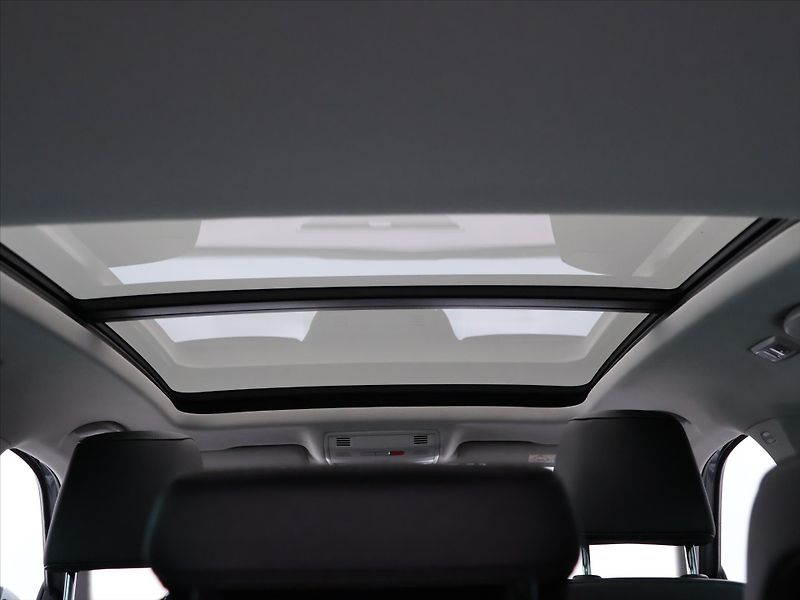 Škoda Superb 2,0 TSI 206kW Scout 4x4 DSG - fotka 28 z 35