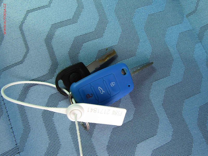 Škoda Roomster (2008) 1.4 i, AC, tažné - fotka 16 z 16