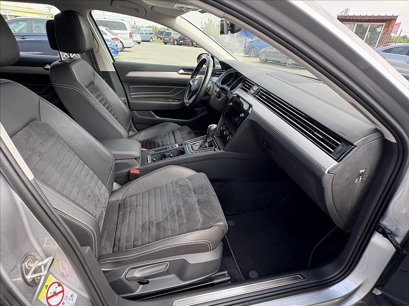 Volkswagen Passat 2,0 TDi140kW,Matrix,ACC,Kamera - fotka 32 z 45