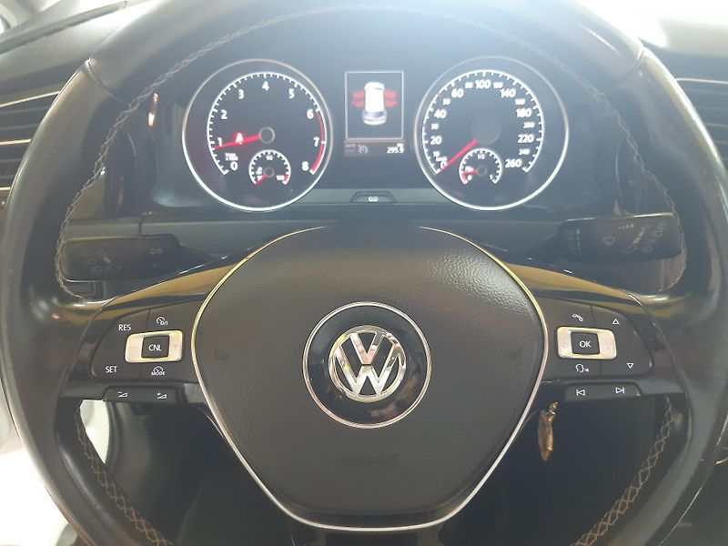 Volkswagen Golf 1.4 TSI DIGIKLIMA NAVI TEMPOM. - fotka 14 z 27