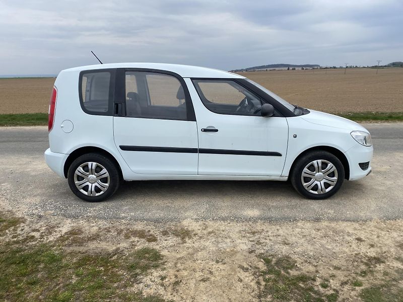 Škoda Roomster (2015) - fotka 4 z 15