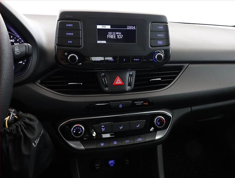 Hyundai i30 (2022) 1.0 T-GDI, Serv.kniha - fotka 10 z 16