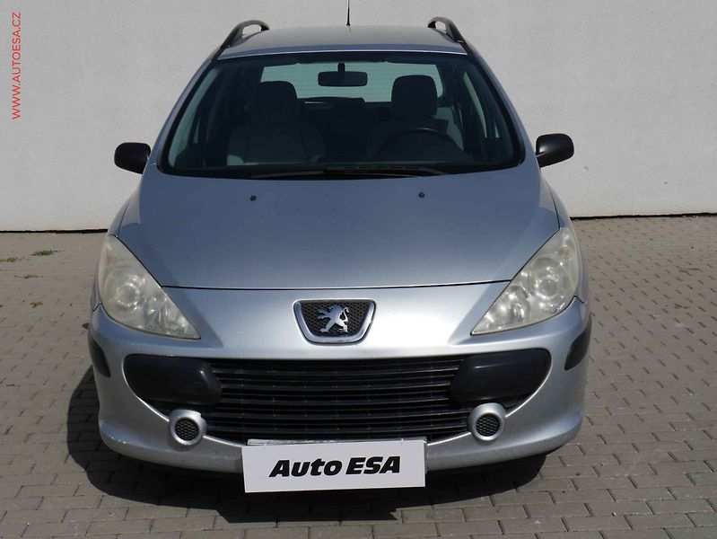 Peugeot 307 (2006) 1.6 HDI, AC, tažné - fotka 2 z 16
