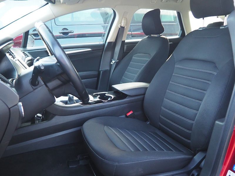 Ford Mondeo (2016) 1.5 TDCi Business Edition, LED - fotka 11 z 32