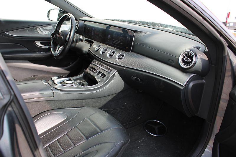 Mercedes-Benz CLS 400d 4MATIC*AMG*Burmester* - fotka 8 z 31